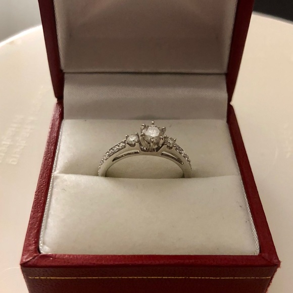 Diamond ring - Picture 3 of 4